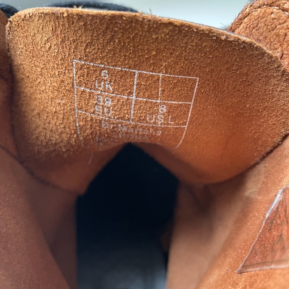 SOLD ✅ Dr Martens Leona platform boot - Picture 7 of 8